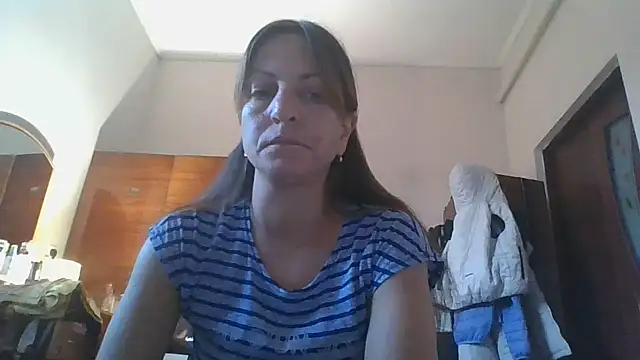 ShawnaAdams online show from September 11, 2025, 4:07 pm