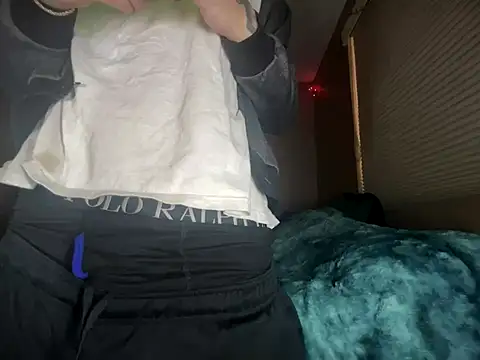 Bwcjoshbanks online show from December 15, 2025, 4:17 am