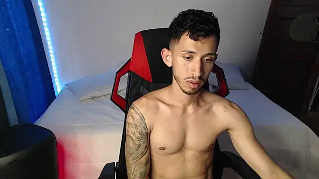 Snapshot of stevenSEX123 chatting on January 1, 2025, 9:31 pm stevenSEX123 online show from January 1, 2025, 9:31 pm