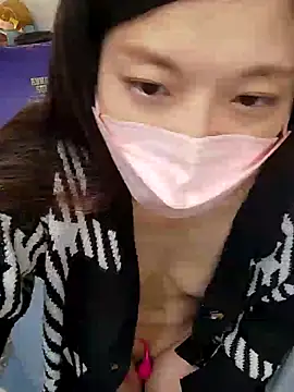 Lu Nana online show from January 4, 2025, 3:07 pm
