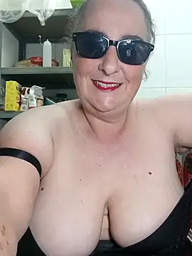 eroticjessitop online show from April 5, 2026, 7:11 pm