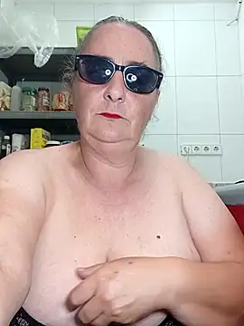 eroticjessitop online show from May 3, 2026, 4:02 pm