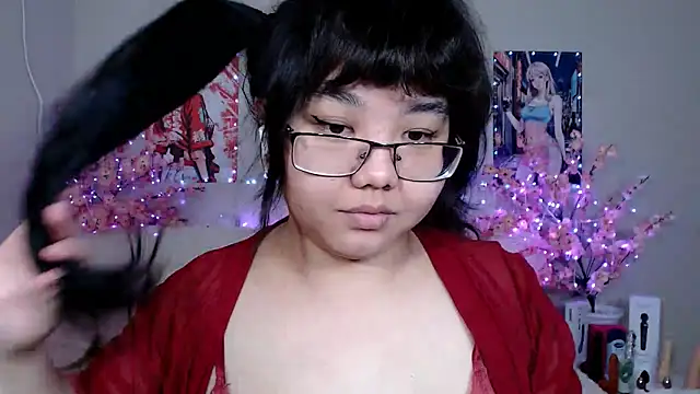 Moertomlly online show from April 29, 2026, 3:32 am