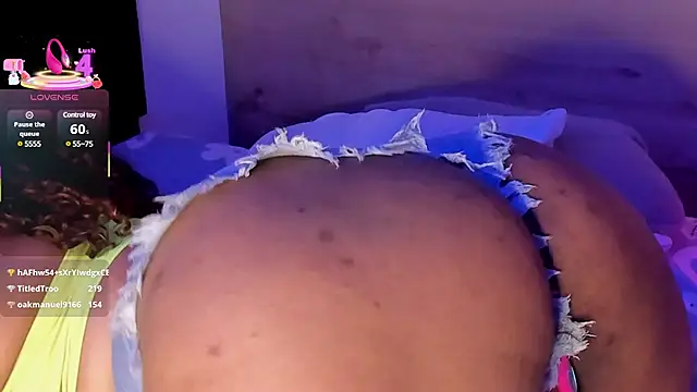  nickypurple  online show from March 13, 2025, 6:12 pm