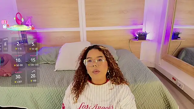  nickypurple  online show from October 9, 2025, 7:12 pm