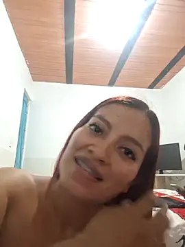 JULIFOR online show from March 4, 2025, 4:06 am