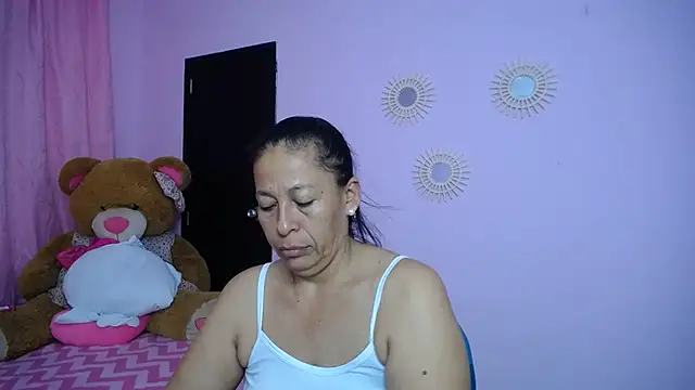 mature martina online show from January 10, 2025, 7:14 am