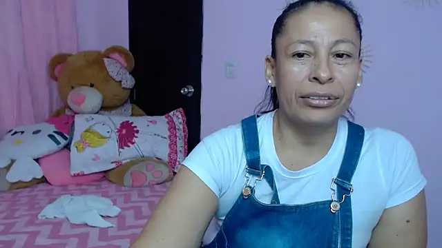 mature martina online show from January 13, 2025, 10:56 pm