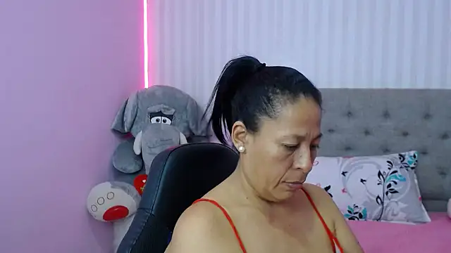 mature martina online show from January 24, 2025, 4:37 am