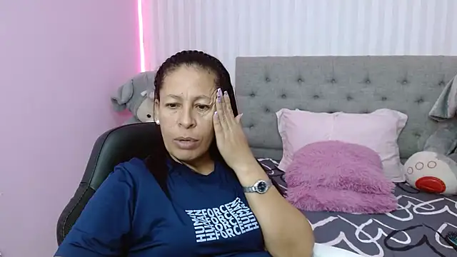 mature martina online show from January 27, 2025, 10:38 pm