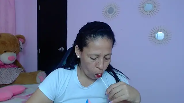 mature martina online show from February 1, 2025, 2:05 am
