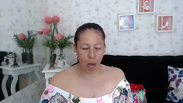 mature martina online show from February 21, 2025, 6:48 pm