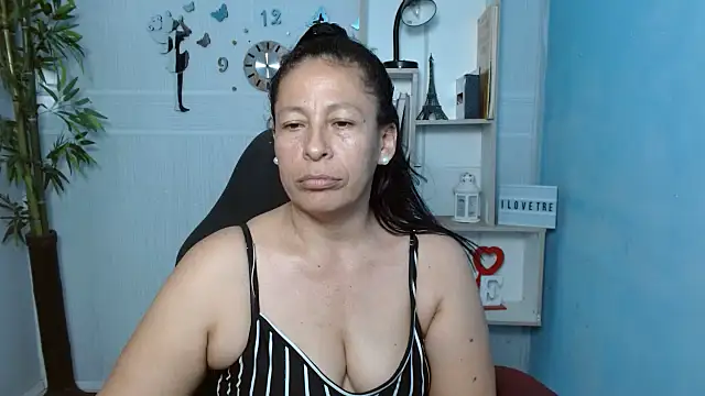 mature martina online show from March 4, 2025, 11:11 pm