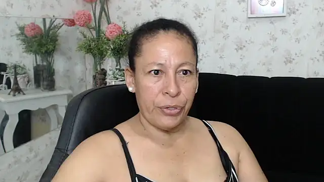 mature martina online show from March 12, 2025, 11:22 pm