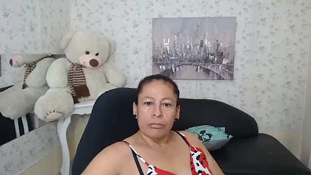 mature martina online show from April 17, 2026, 9:51 pm