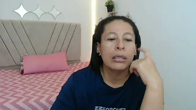 mature martina online show from April 21, 2026, 10:34 pm