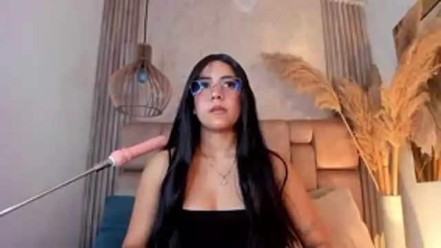 AnnyLopezz  online show from February 8, 2026, 5:22 am