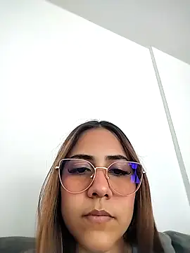 AnnyLopezz  online show from February 9, 2026, 7:51 pm