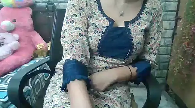 Snapshot of Sexy_iknoor chatting on February 6, 2025, 4:31 am Sexy iknoor online show from February 6, 2025, 4:31 am