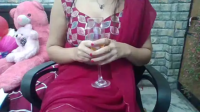 Snapshot of Sexy_iknoor chatting on February 17, 2025, 11:13 am Sexy iknoor online show from February 17, 2025, 11:13 am