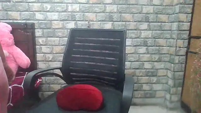 Snapshot of Sexy_iknoor chatting on September 25, 2025, 4:05 am Sexy iknoor online show from September 25, 2025, 4:05 am