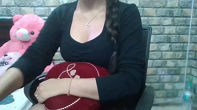 Sexy iknoor online show from January 7, 2026, 4:37 am