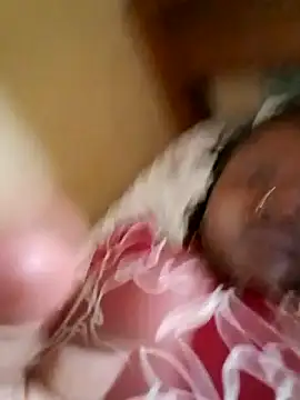 Snapshot of pretty-donna chatting on October 20, 2025, 5:30 am pretty-donna online show from October 20, 2025, 5:30 am