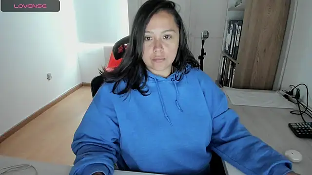 bigbooty-30 online show from November 19, 2025, 11:10 am