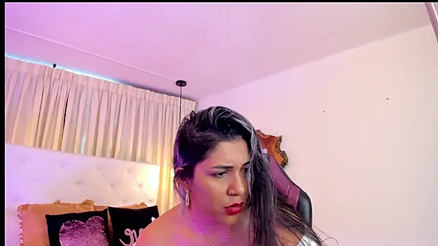 Snapshot of BonnieBad01 chatting on October 18, 2025, 5:03 pm BonnieBad01 online show from October 18, 2025, 5:03 pm