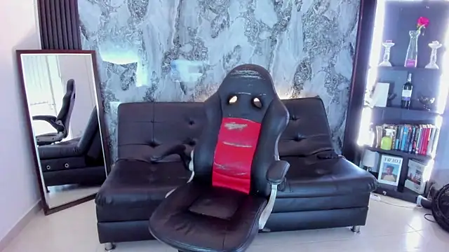 Nanami 19 online show from March 12, 2026, 5:52 pm