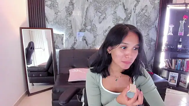 Nanami 19 online show from March 22, 2026, 6:44 pm