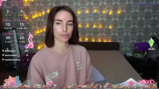 xx adrihanna xx online show from October 17, 2025, 3:14 pm