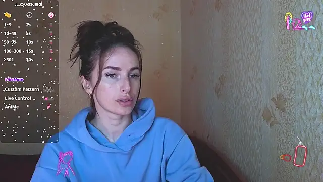 xx adrihanna xx online show from April 29, 2026, 4:11 pm