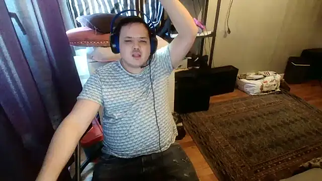 Bebemickey75 online show from February 2, 2025, 1:41 pm