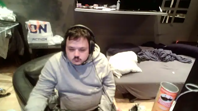 Bebemickey75 online show from September 18, 2025, 11:07 pm