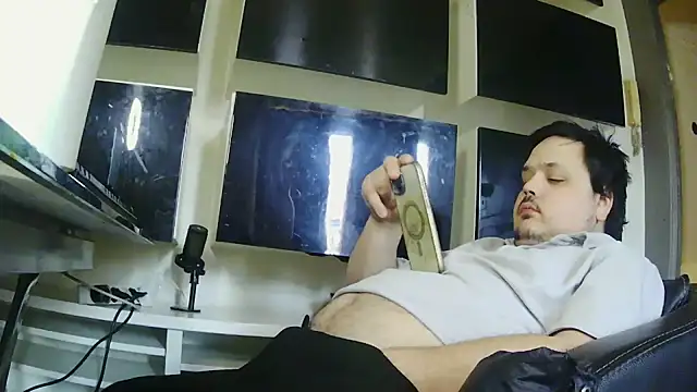 Bebemickey75 online show from March 20, 2026, 5:07 pm