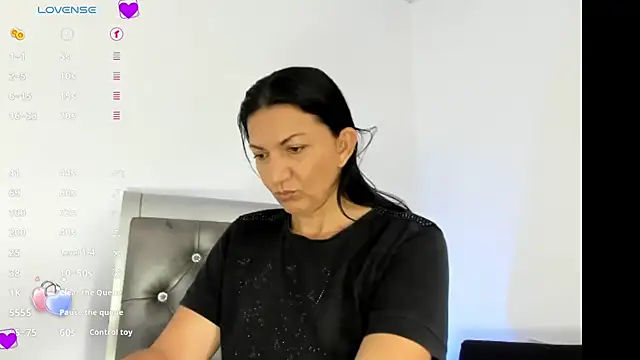 Angelblue  online show from February 6, 2025, 8:45 pm