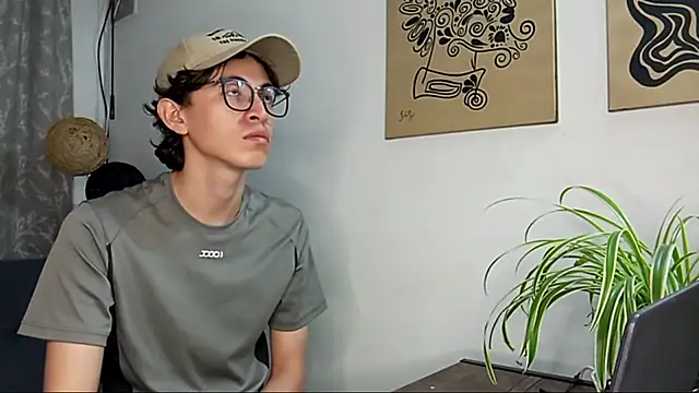 Norehg online show from October 22, 2025, 11:59 pm