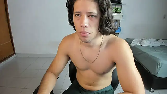 imtonny19 online show from November 18, 2025, 2:43 pm