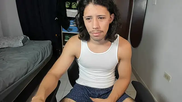 imtonny19 online show from June 19, 2026, 12:04 am