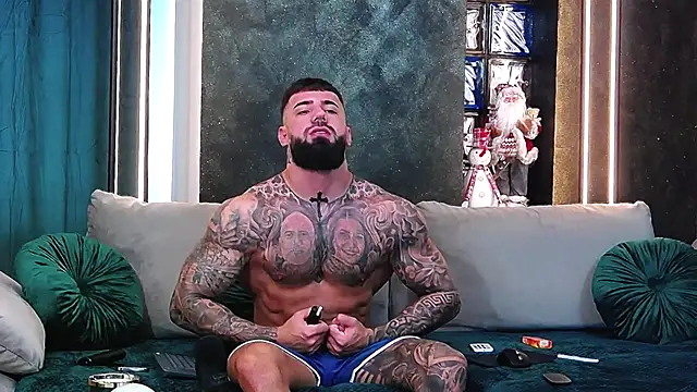 masterkingofmusclee online show from December 2, 2024, 9:45 am