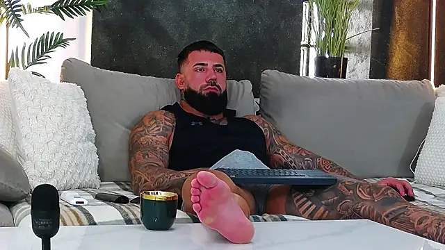 Snapshot of masterkingofmusclee chatting on September 22, 2025, 9:00 am masterkingofmusclee online show from September 22, 2025, 9:00 am