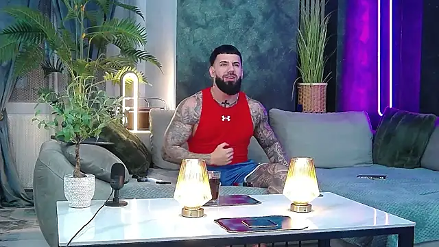 Snapshot of masterkingofmusclee chatting on March 3, 2026, 8:37 pm masterkingofmusclee online show from March 3, 2026, 8:37 pm