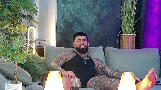 Snapshot of masterkingofmusclee chatting on March 5, 2026, 9:22 pm masterkingofmusclee online show from March 5, 2026, 9:22 pm