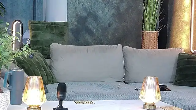 Snapshot of masterkingofmusclee chatting on April 1, 2026, 9:23 pm masterkingofmusclee online show from April 1, 2026, 9:23 pm