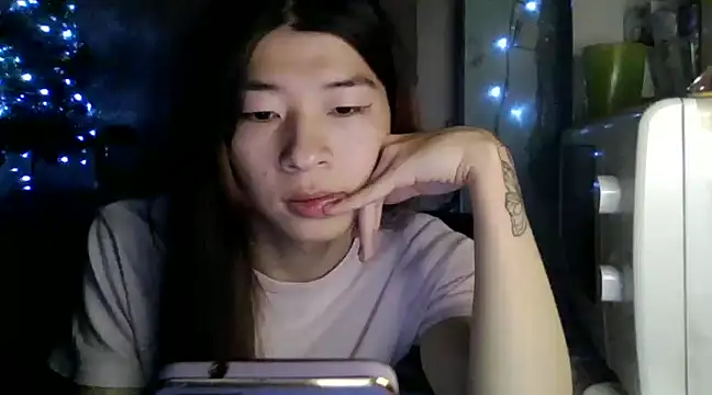 CarlyJoy online show from January 6, 2025, 3:29 pm