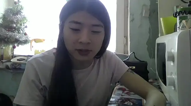 CarlyJoy online show from January 10, 2025, 9:34 am