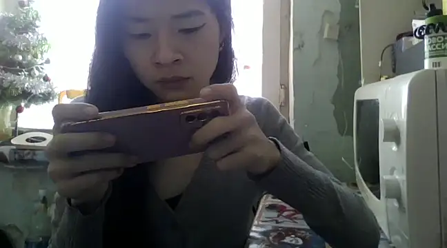 CarlyJoy online show from January 13, 2025, 6:49 am