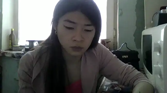 CarlyJoy online show from February 2, 2025, 11:51 am