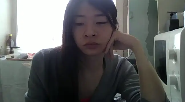 CarlyJoy online show from March 9, 2025, 9:24 am